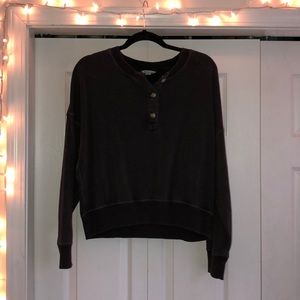 American eagle button detailed crew neck